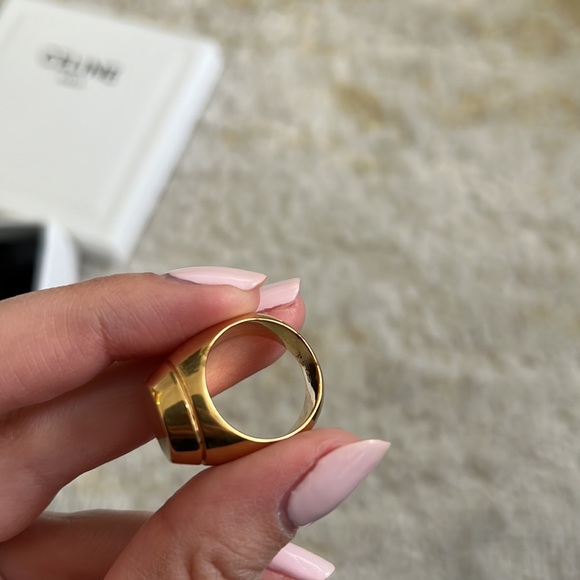 Celine Ring - Picture 12 of 13